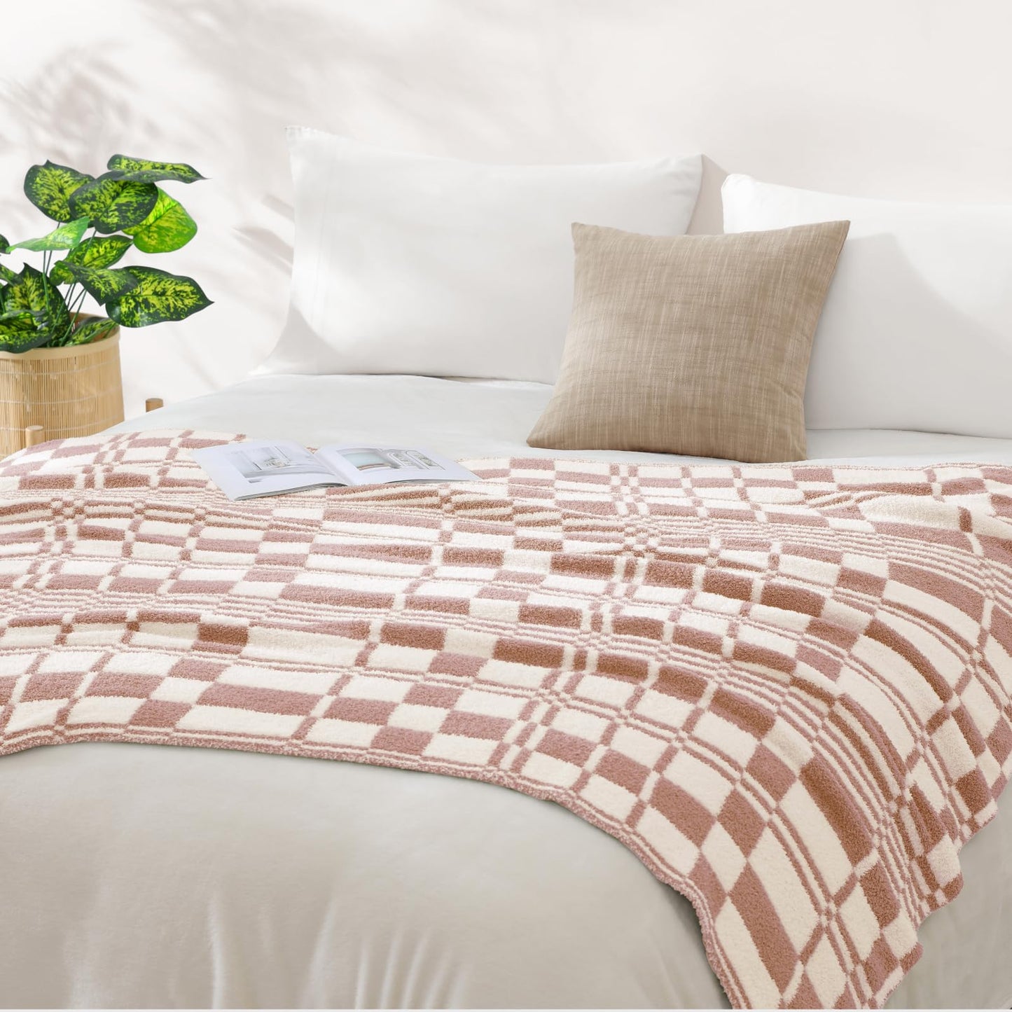 Cozy Checkered Throw Blanket