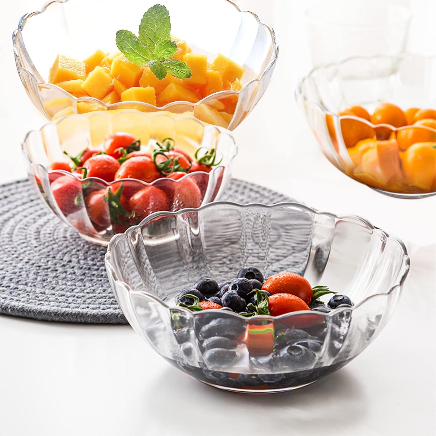 Acrylic Serving & Mixing Bowls – Clear, Flower-Shaped, Lightweight & Break-Resistant – Elegant Salad Bowls for Entertaining, Catering & Daily Use - set of 4