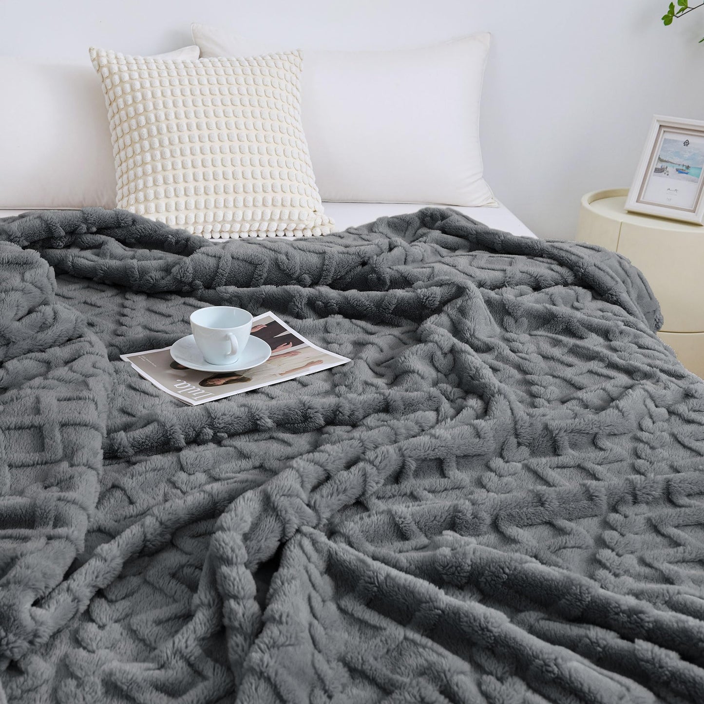 Luxury Plush Faux Fur Throw Blanket