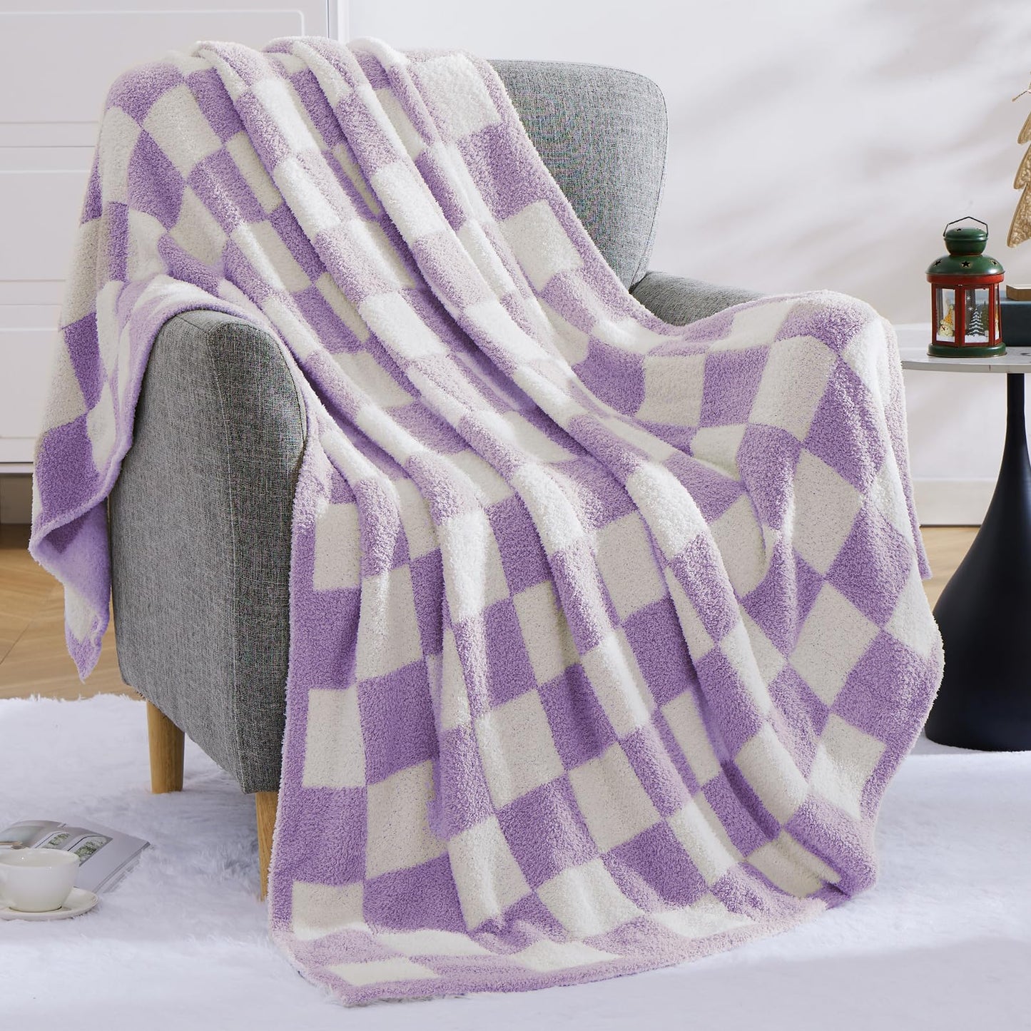 Cozy Checkered Throw Blanket