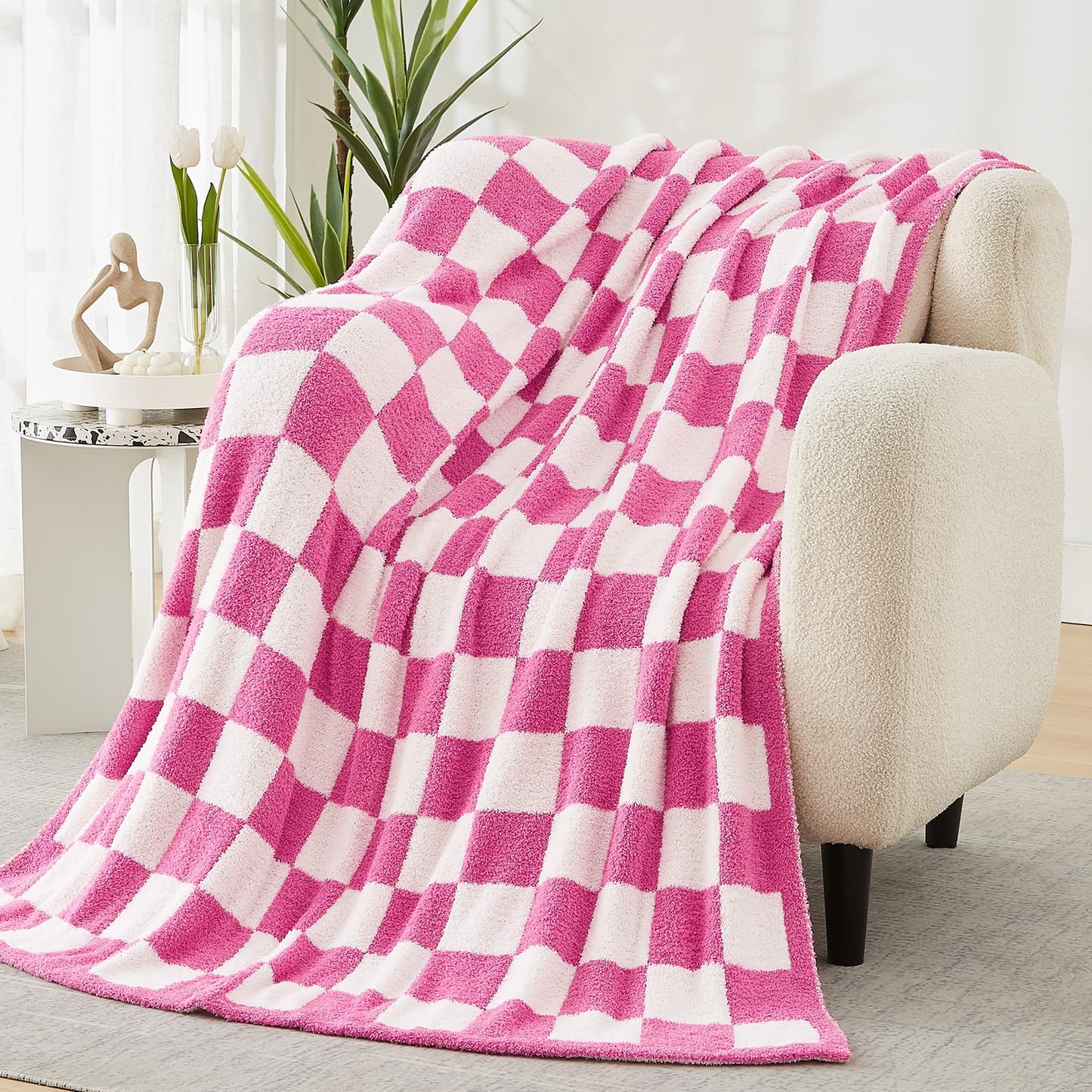 Cozy Checkered Throw Blanket