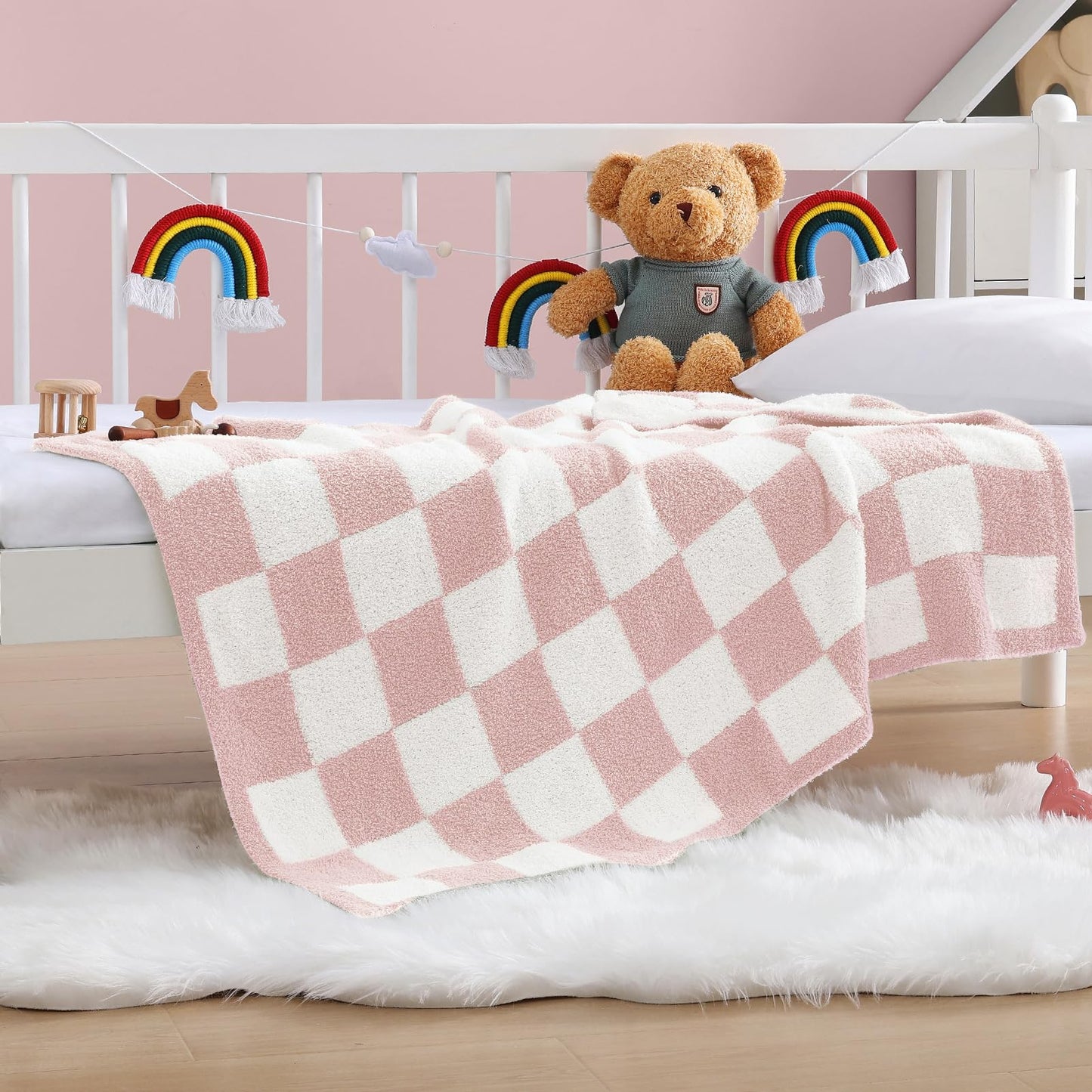 Cozy Checkered Throw Blanket
