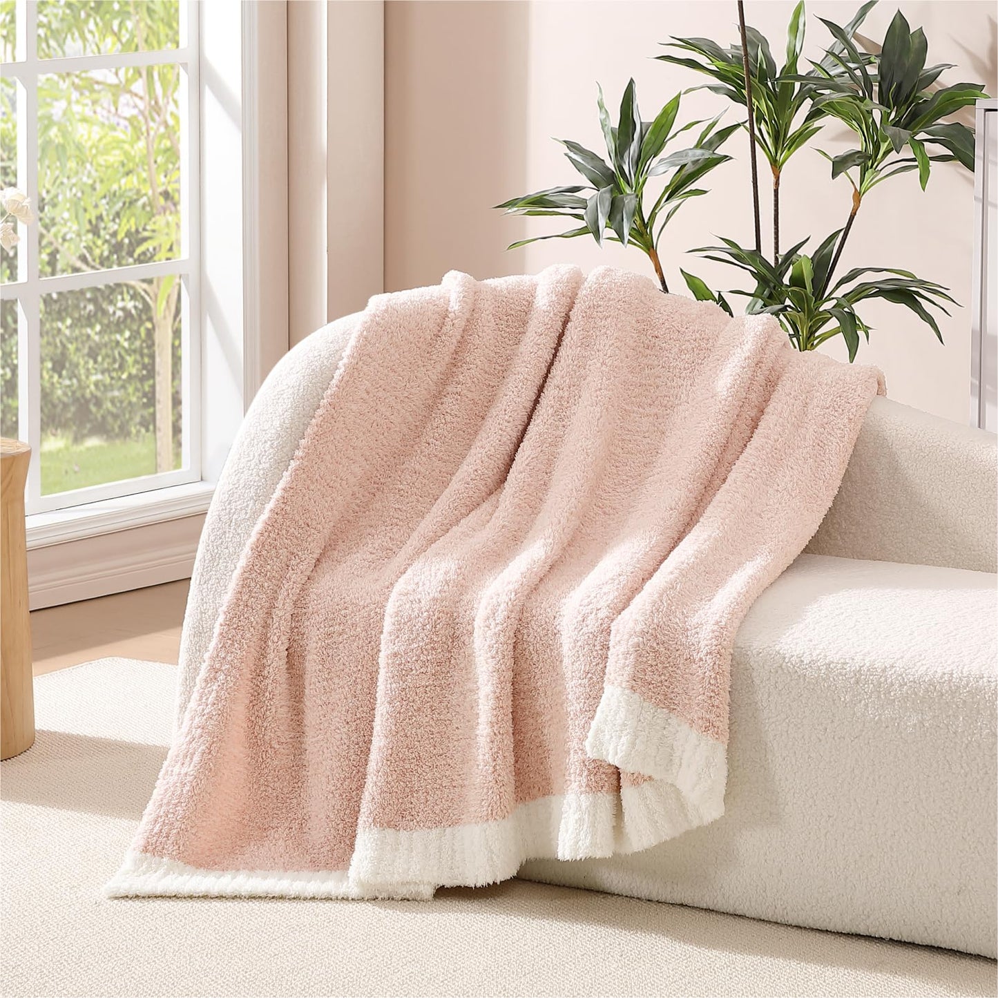 Cozy Checkered Throw Blanket