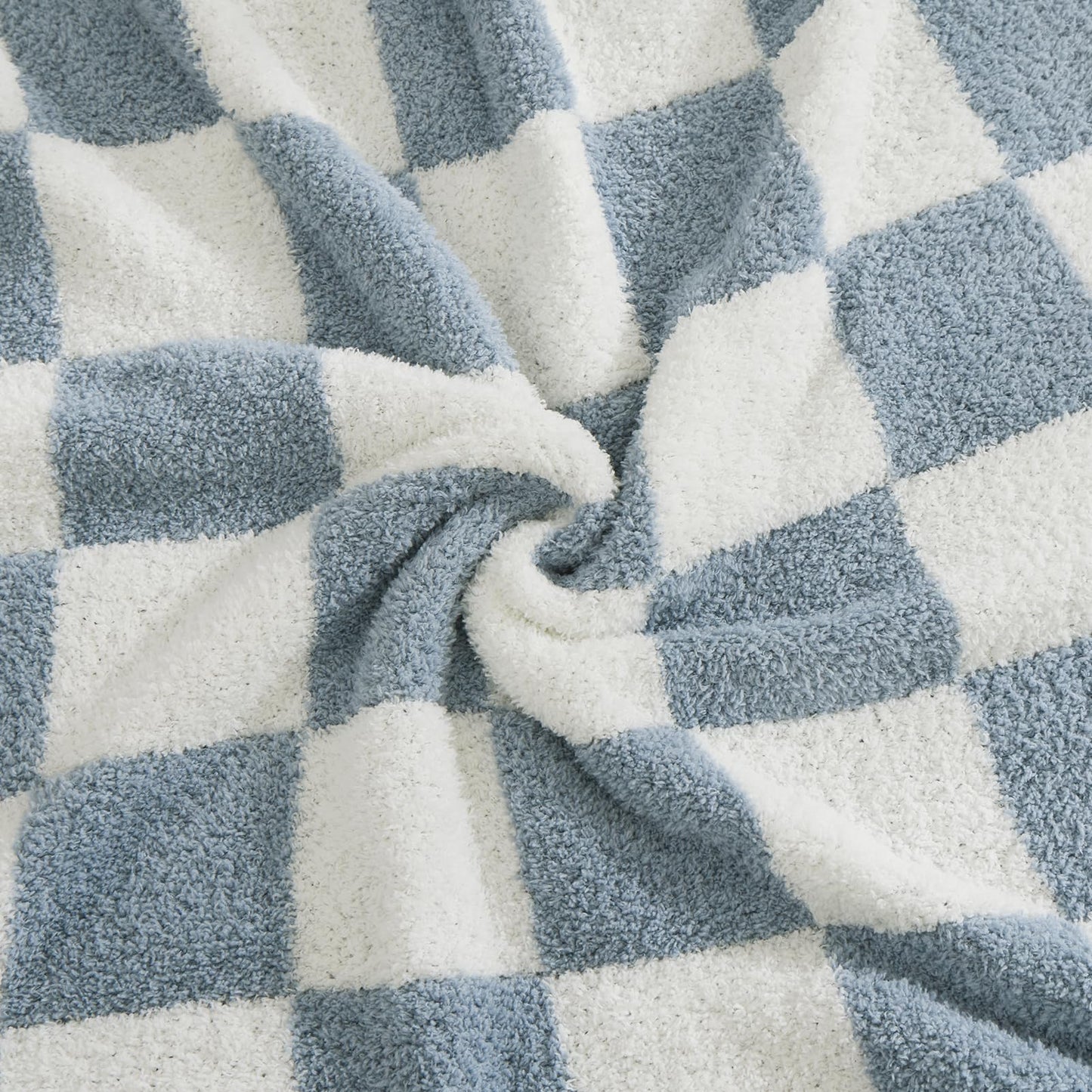 Cozy Checkered Throw Blanket