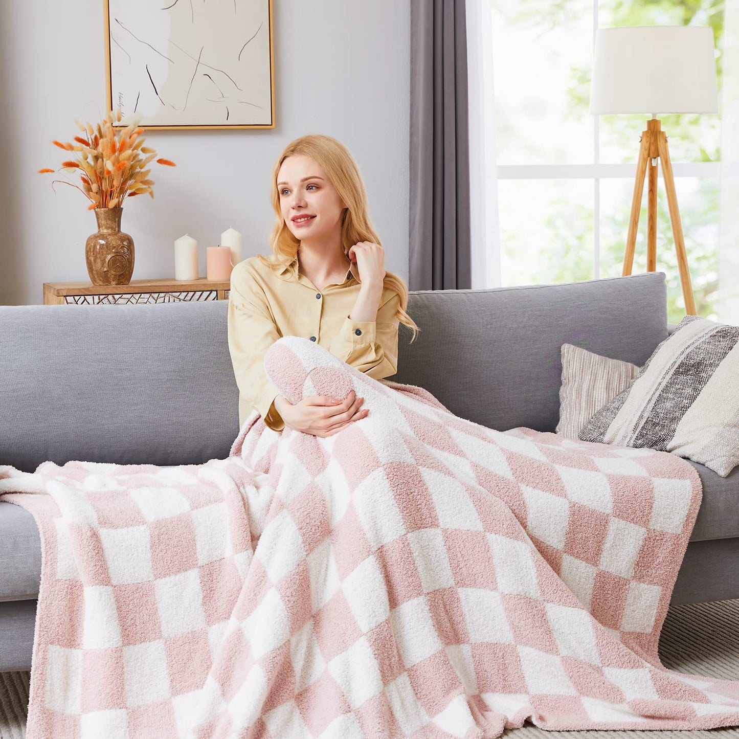 Cozy Checkered Throw Blanket