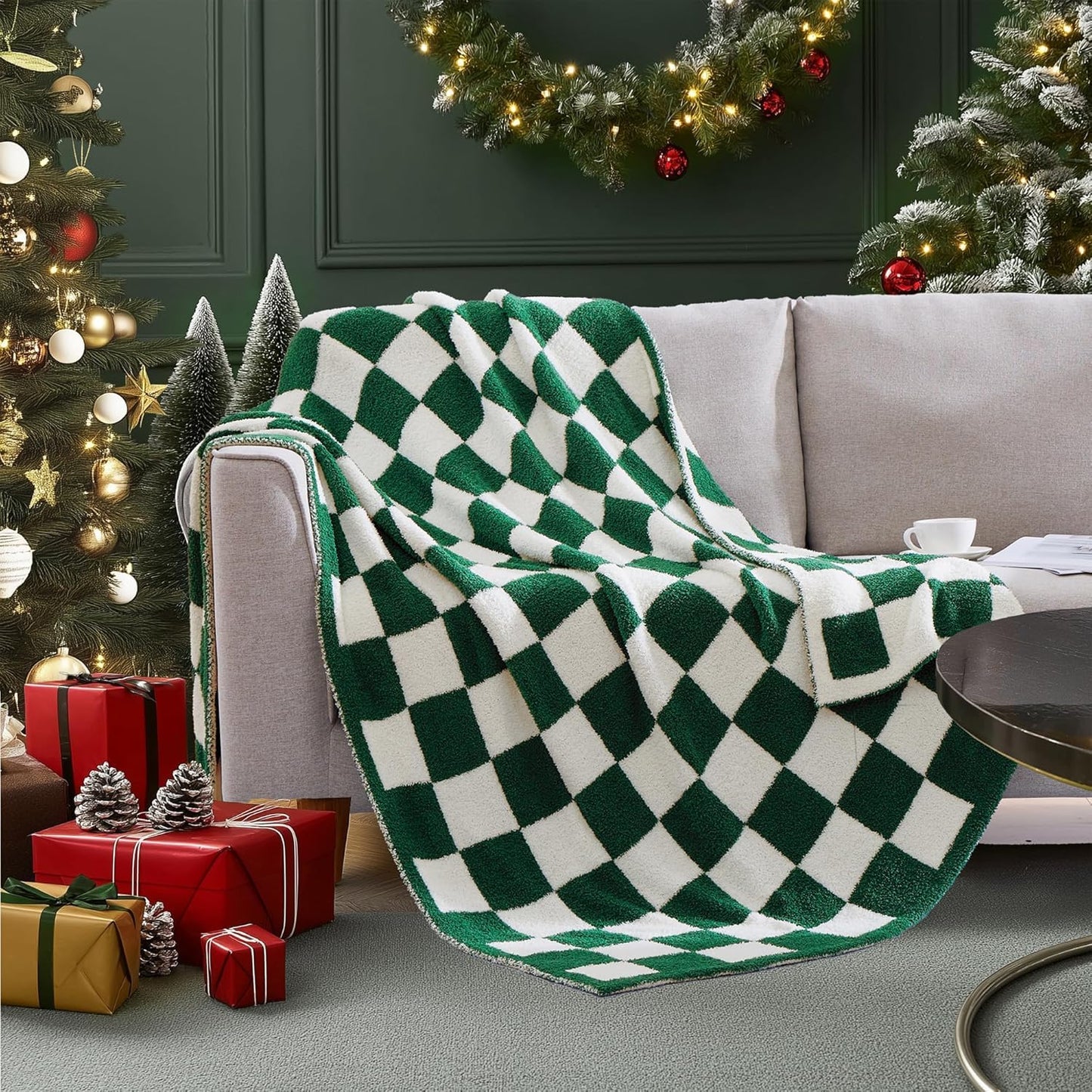 Cozy Checkered Throw Blanket