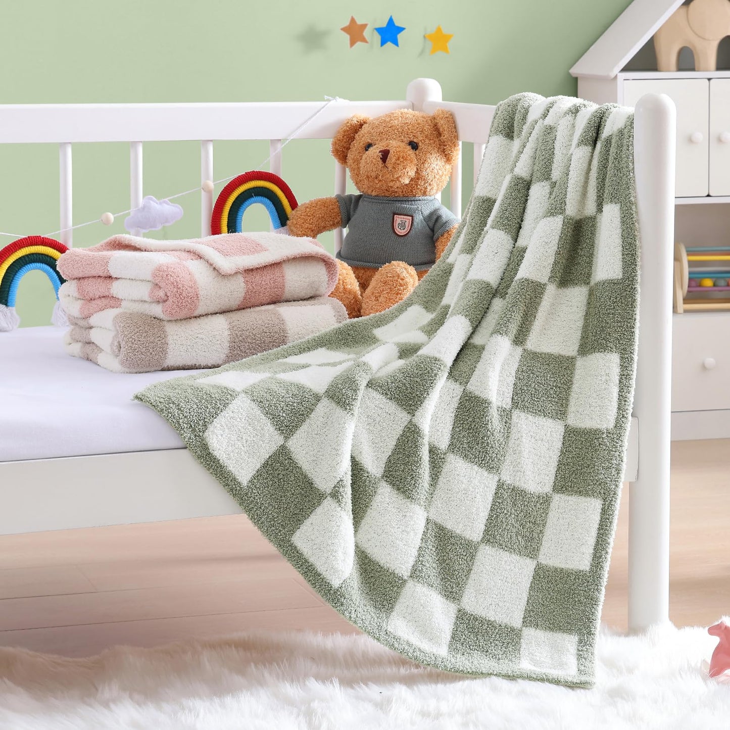 Cozy Checkered Throw Blanket