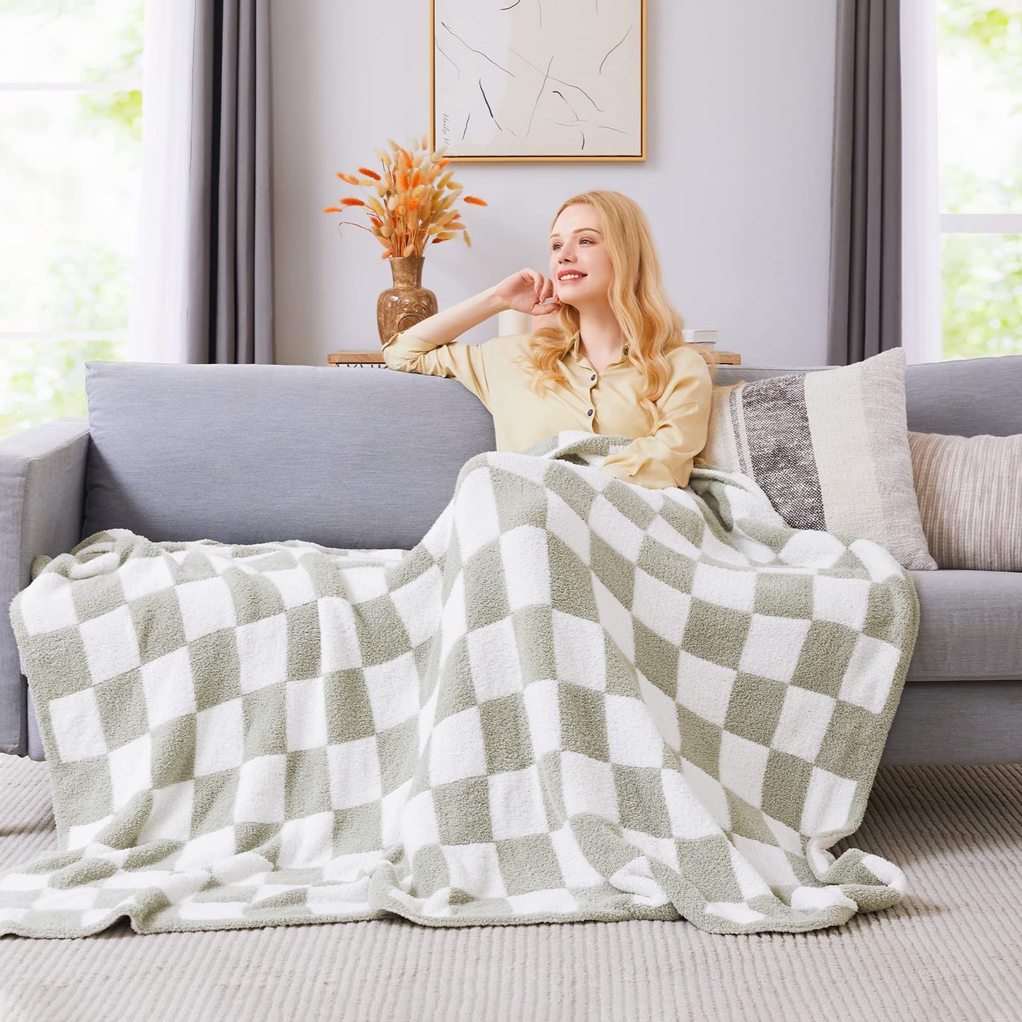 Cozy Checkered Throw Blanket