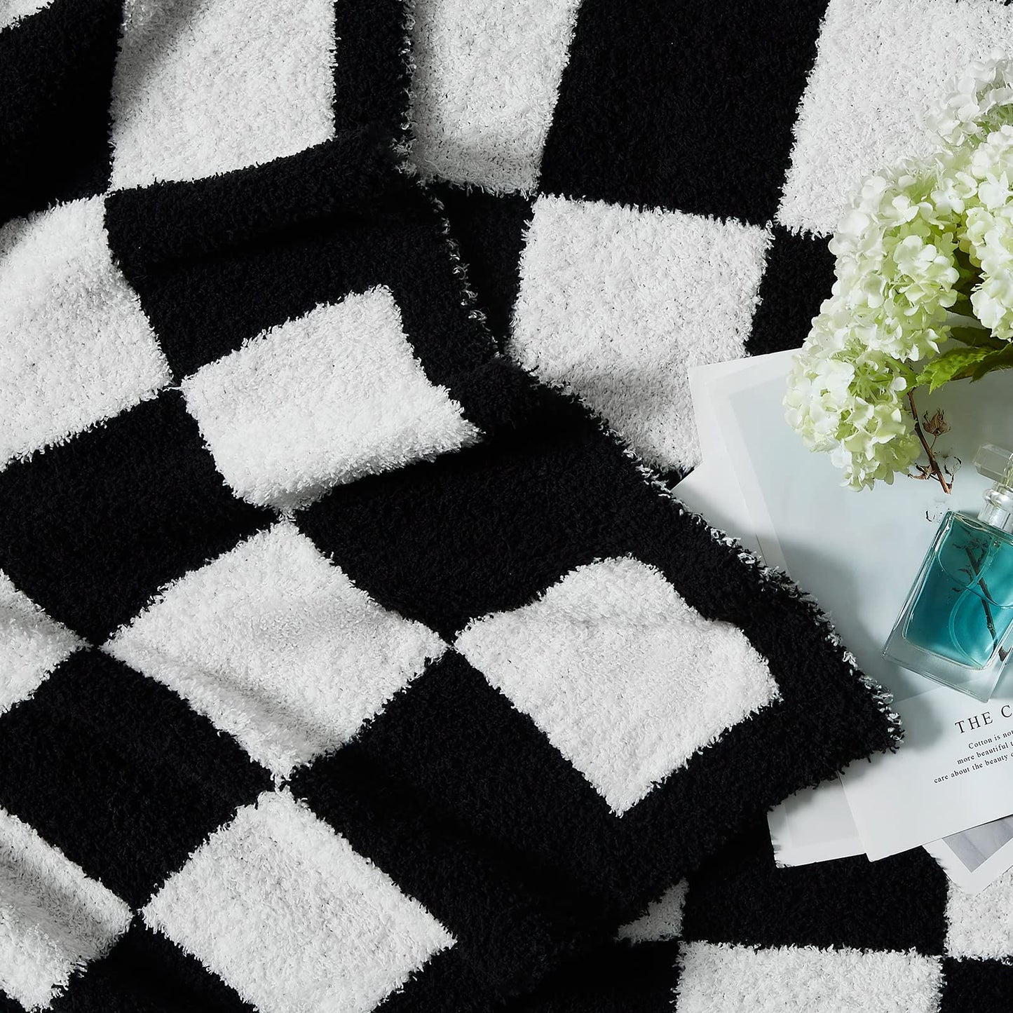 Cozy Checkered Throw Blanket