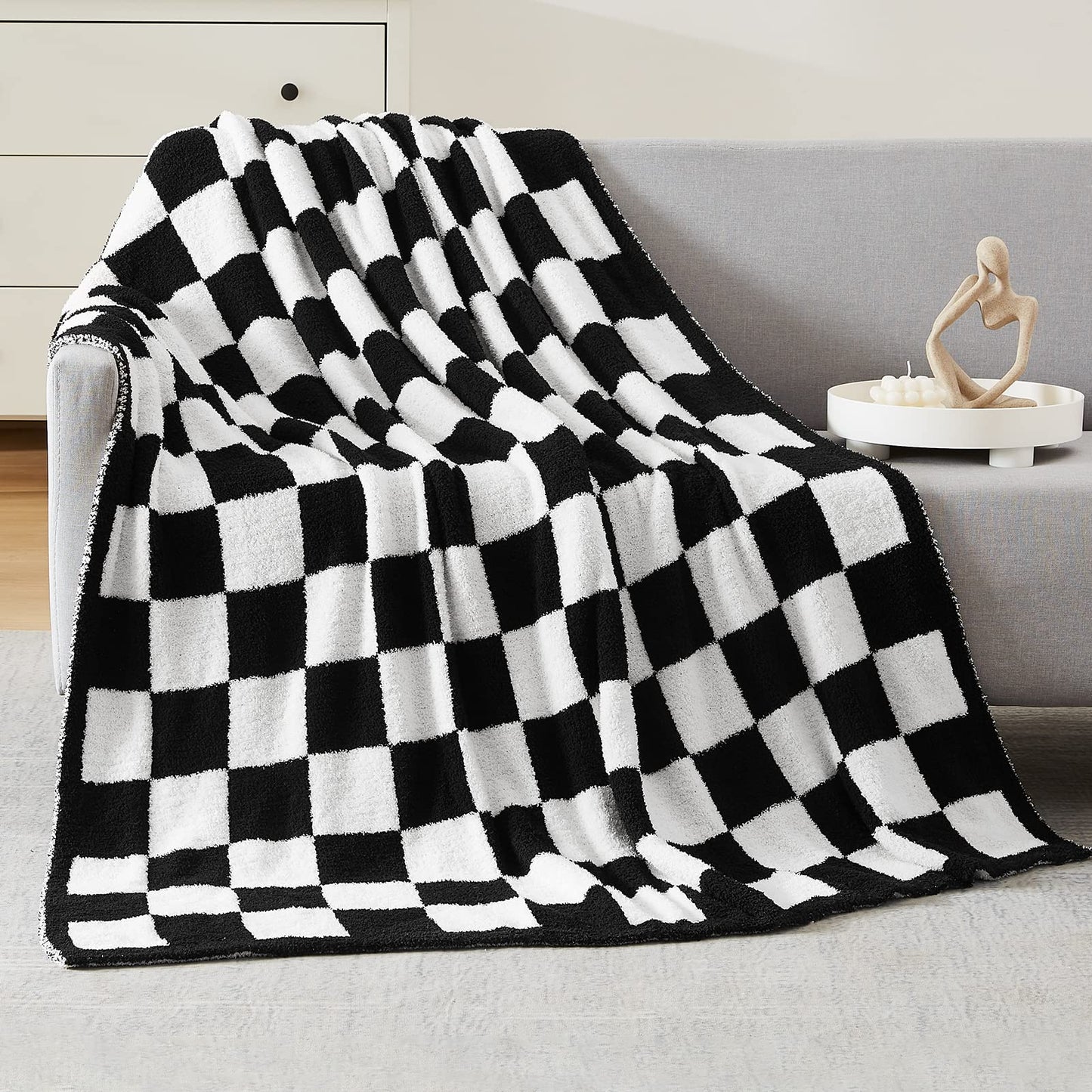 Cozy Checkered Throw Blanket