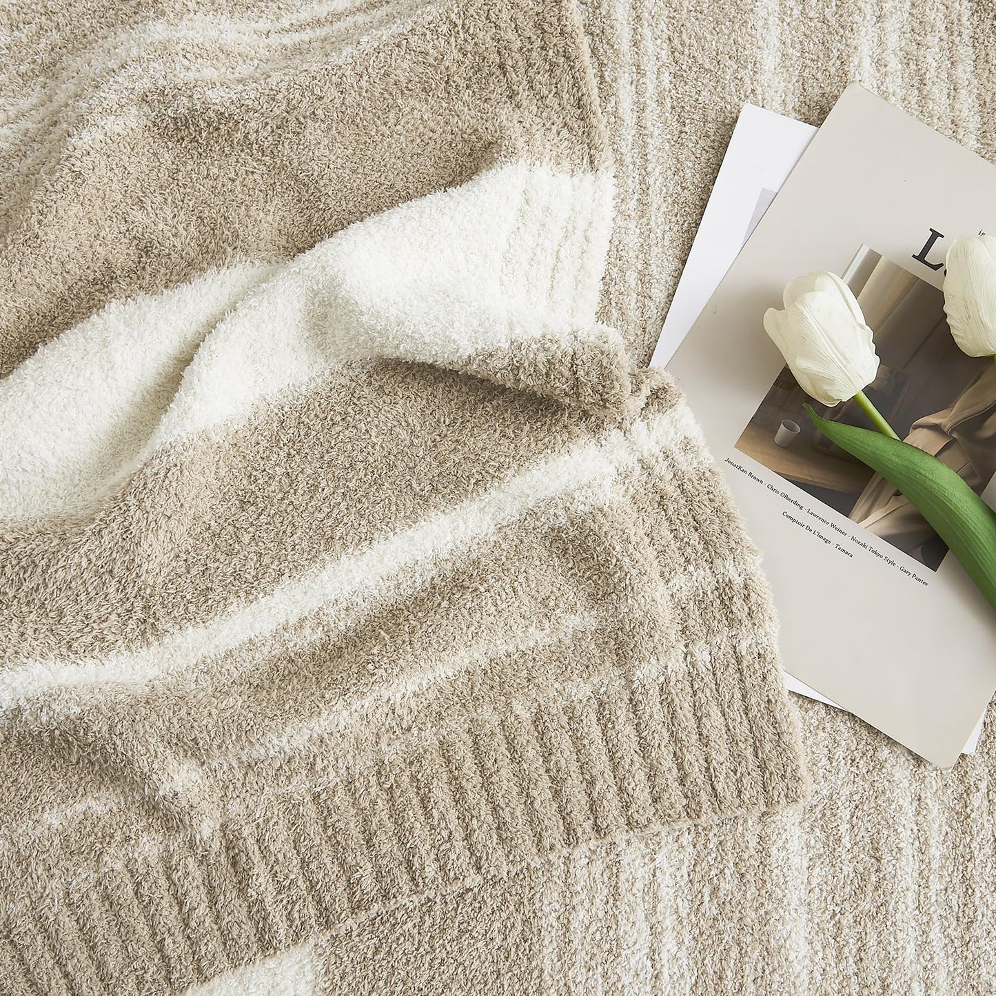 Cozy Checkered Throw Blanket