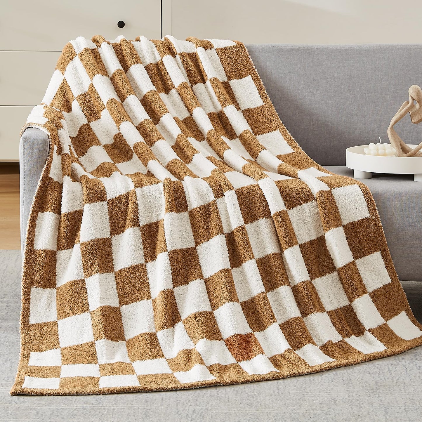 Cozy Checkered Throw Blanket
