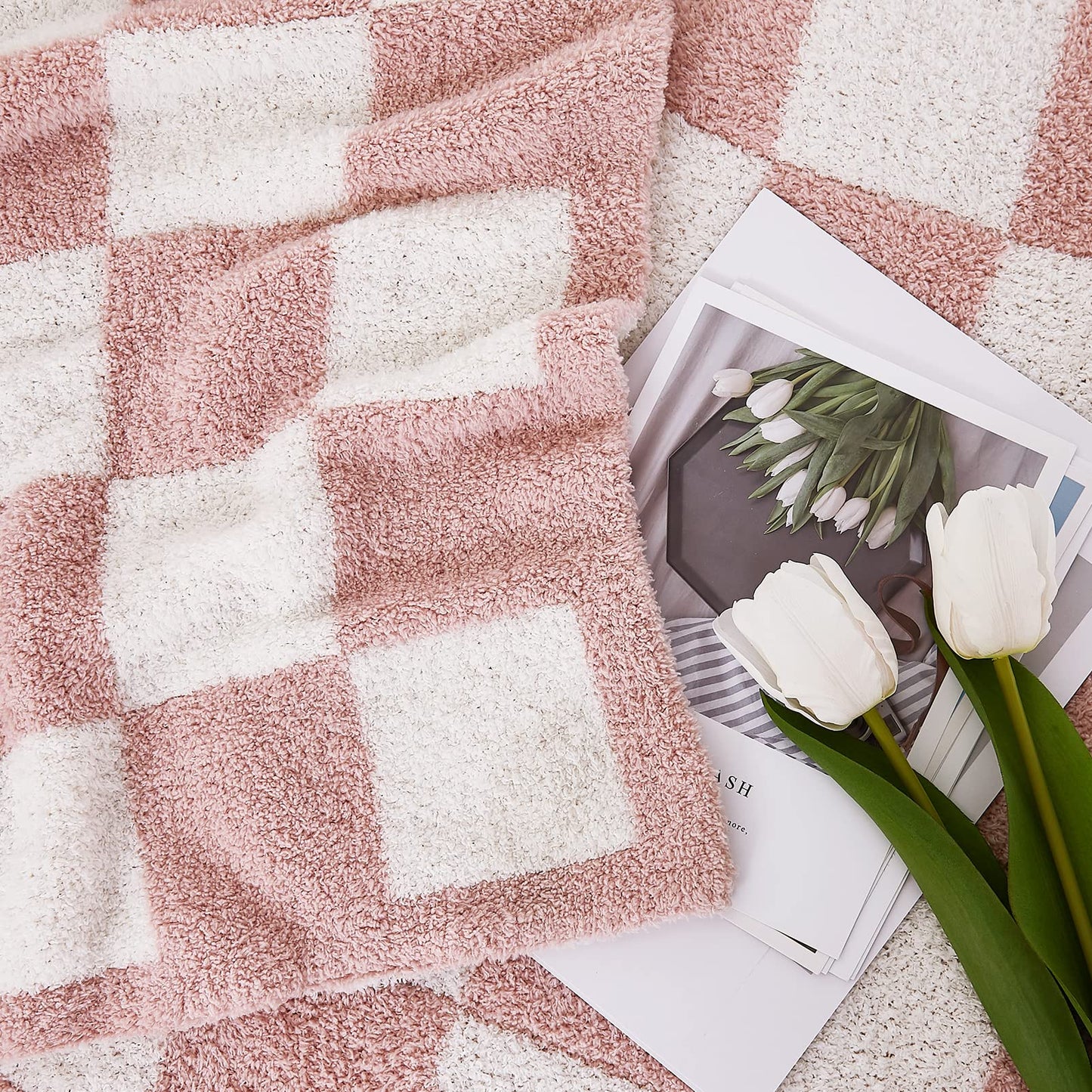 Cozy Checkered Throw Blanket