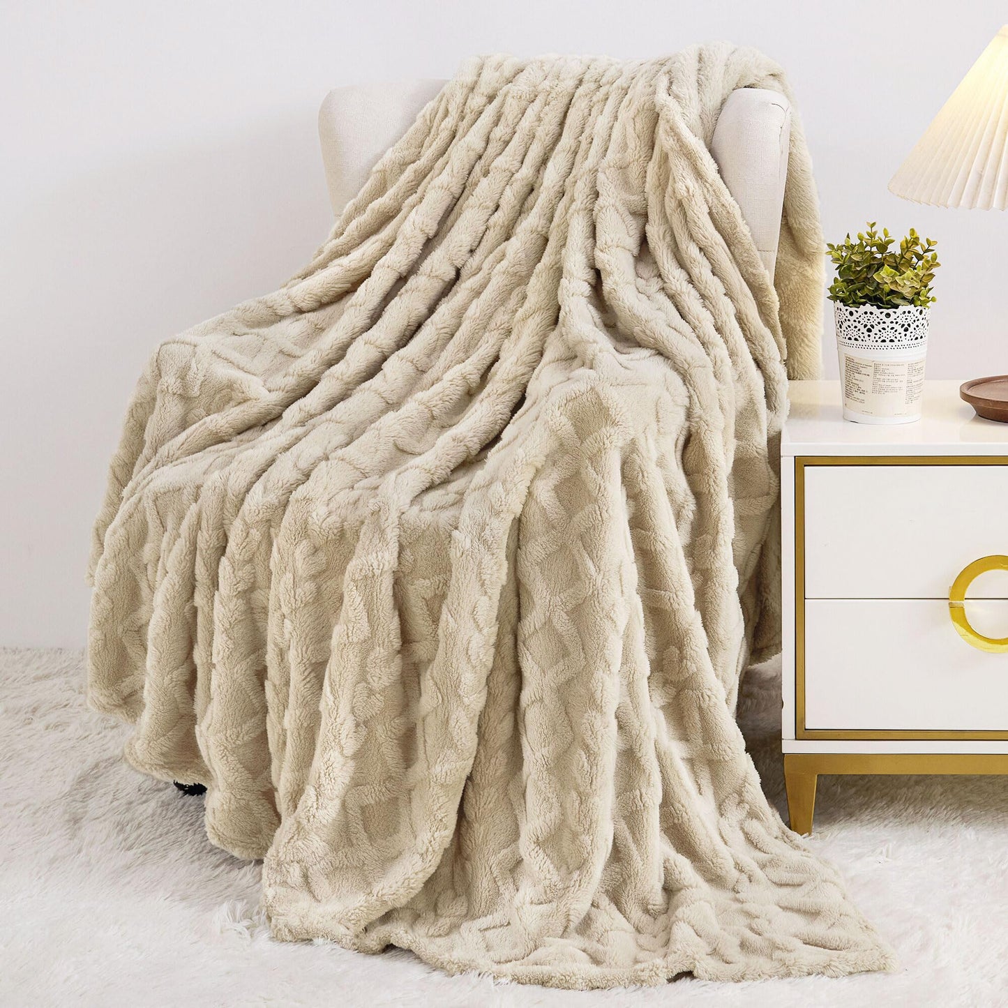 Luxury Plush Faux Fur Throw Blanket