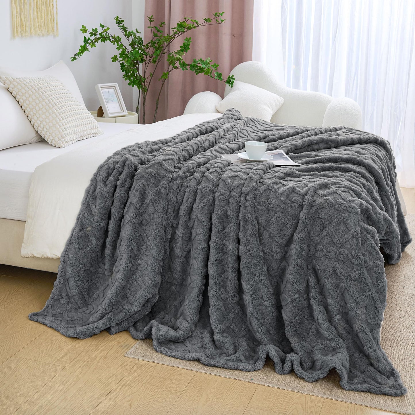 Luxury Plush Faux Fur Throw Blanket