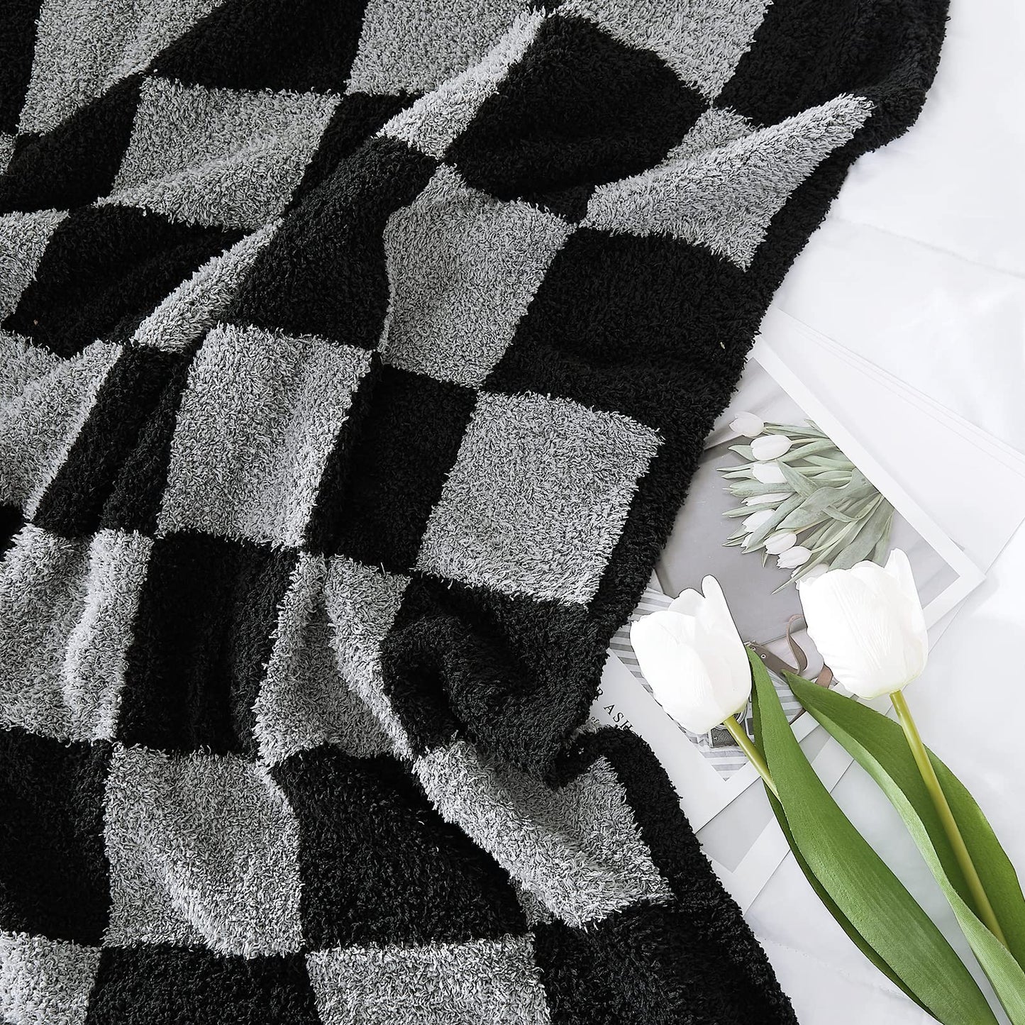 Cozy Checkered Throw Blanket