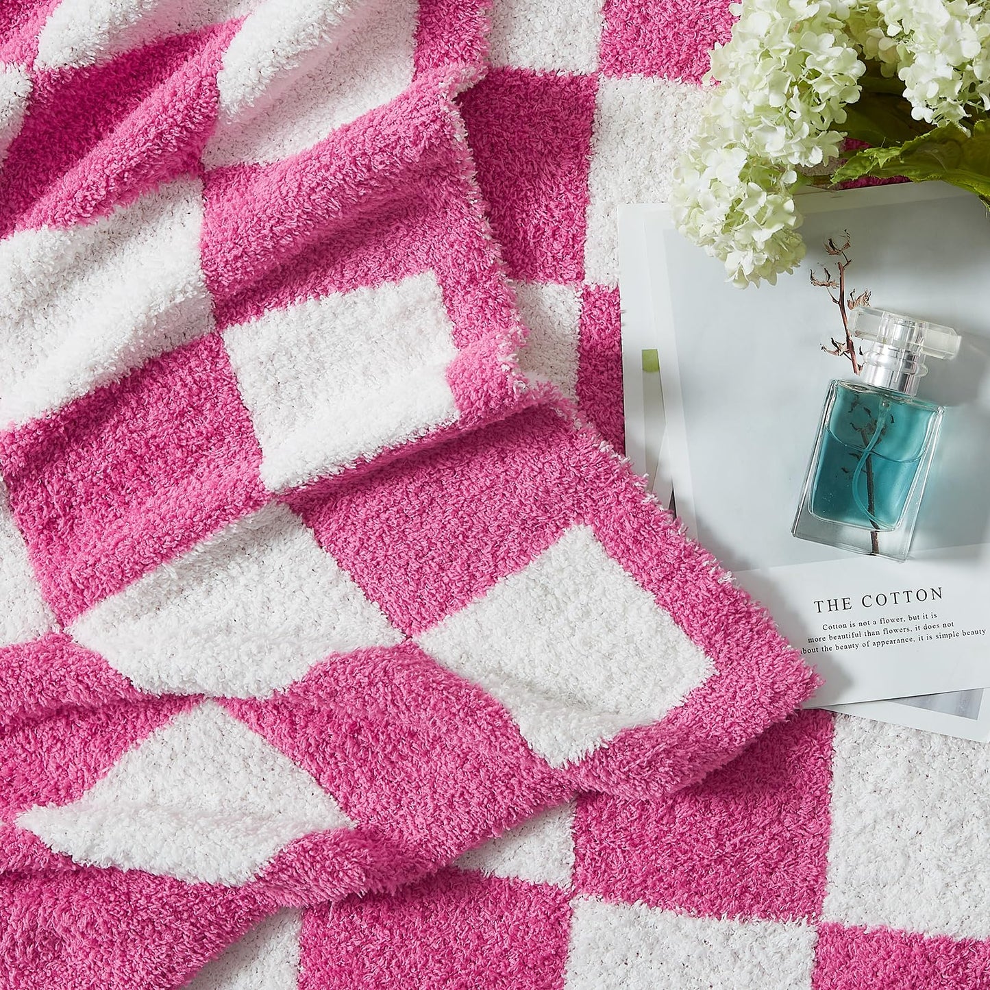 Cozy Checkered Throw Blanket