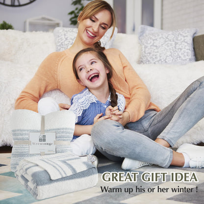 Cozy Checkered Throw Blanket
