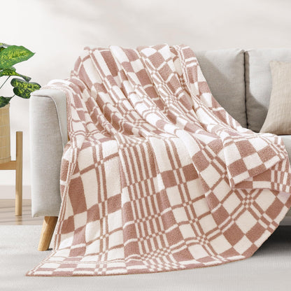 Cozy Checkered Throw Blanket