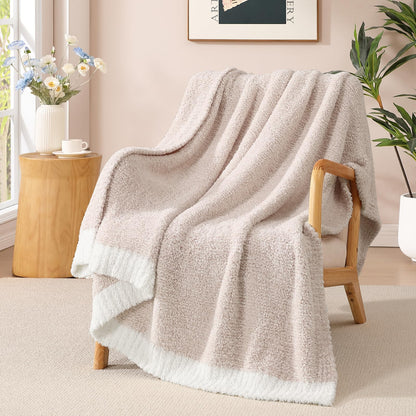 Cozy Checkered Throw Blanket