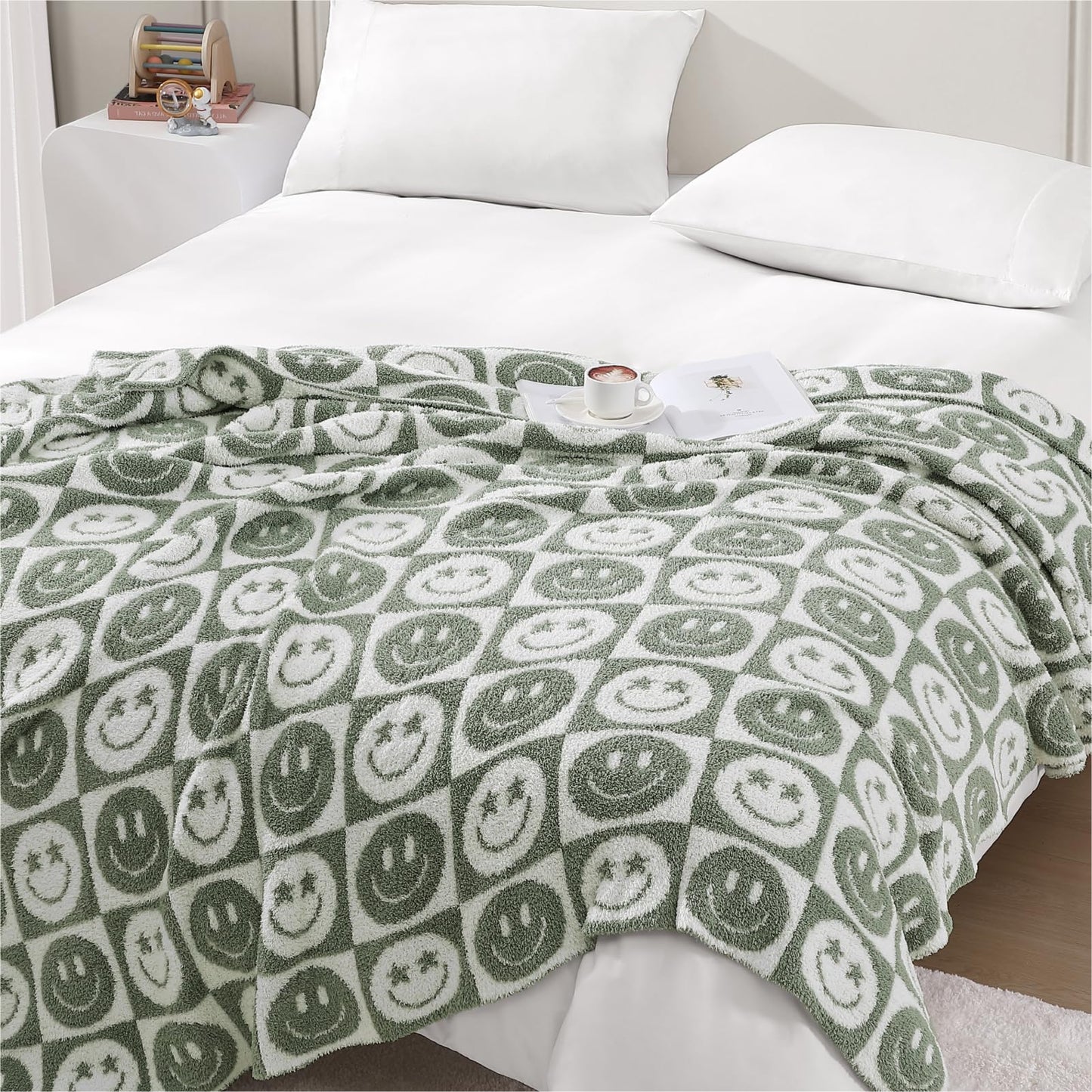 Cozy Checkered Throw Blanket