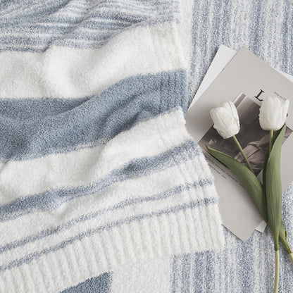 Cozy Checkered Throw Blanket