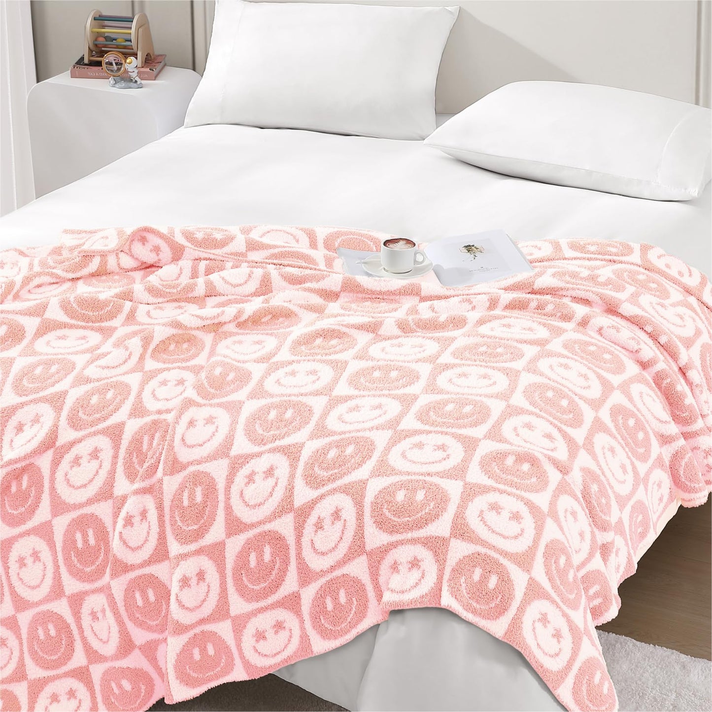 Cozy Checkered Throw Blanket