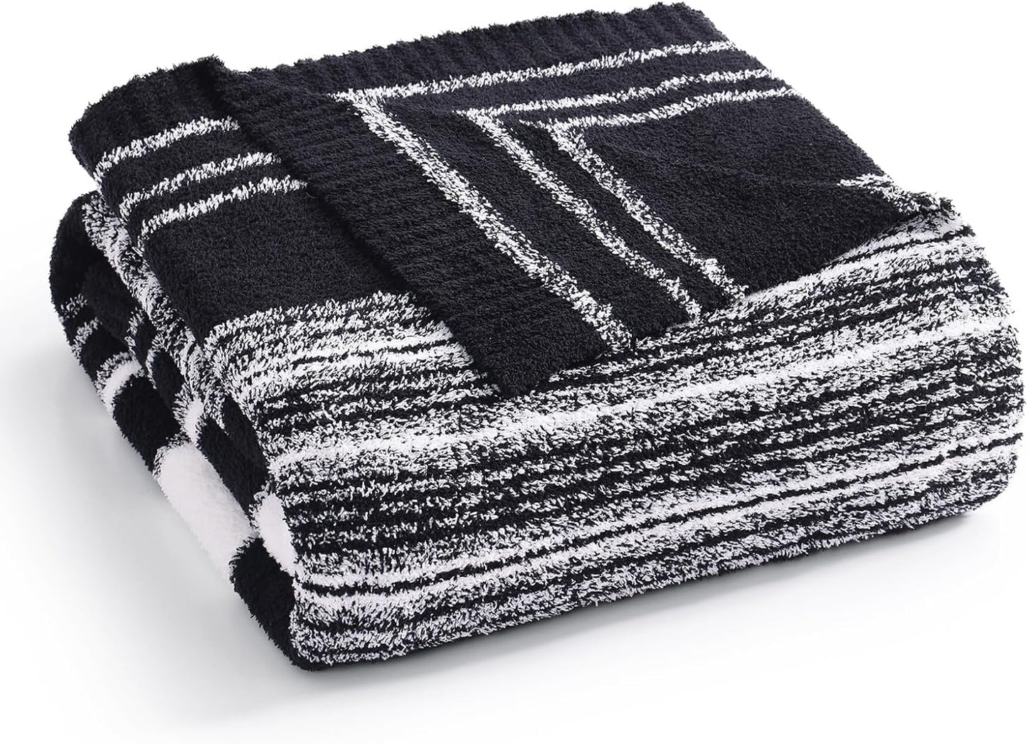 Cozy Checkered Throw Blanket