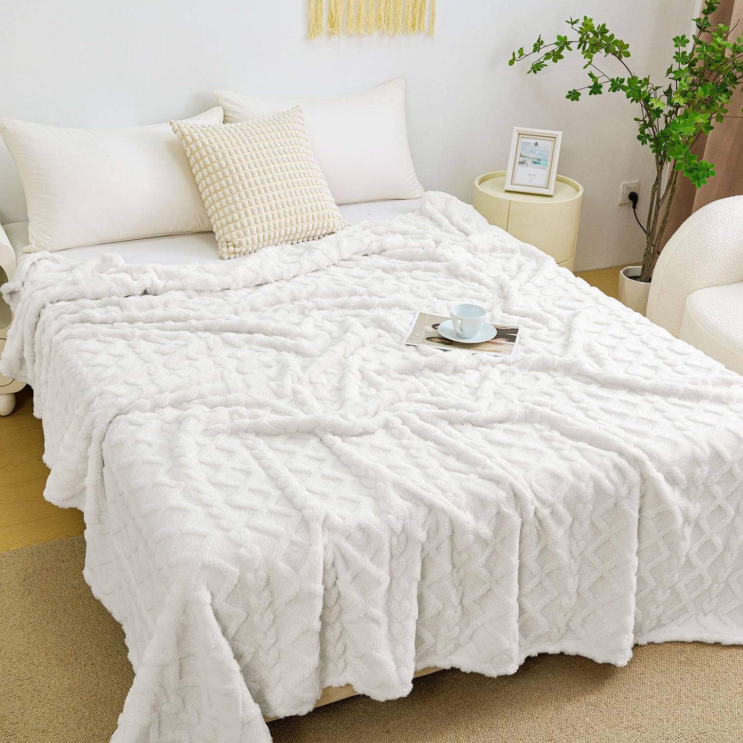 Luxury Plush Faux Fur Throw Blanket