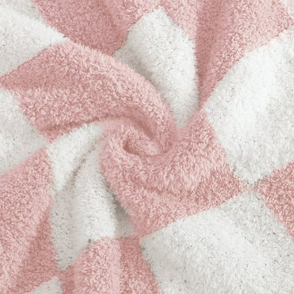 Cozy Checkered Throw Blanket