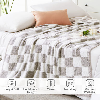 Cozy Checkered Throw Blanket