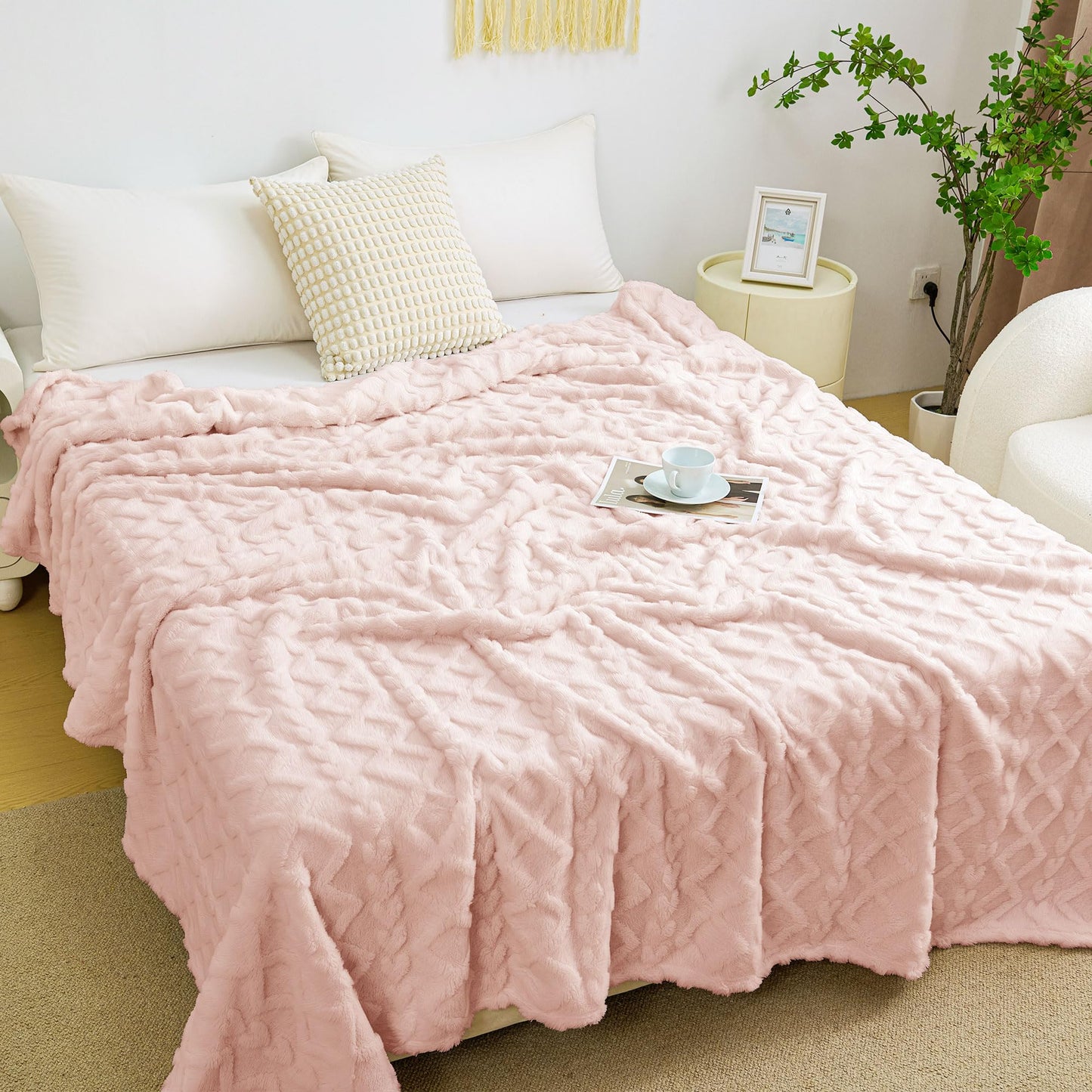 Luxury Plush Faux Fur Throw Blanket