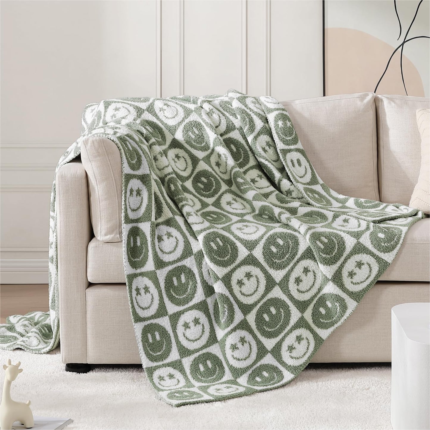 Cozy Checkered Throw Blanket