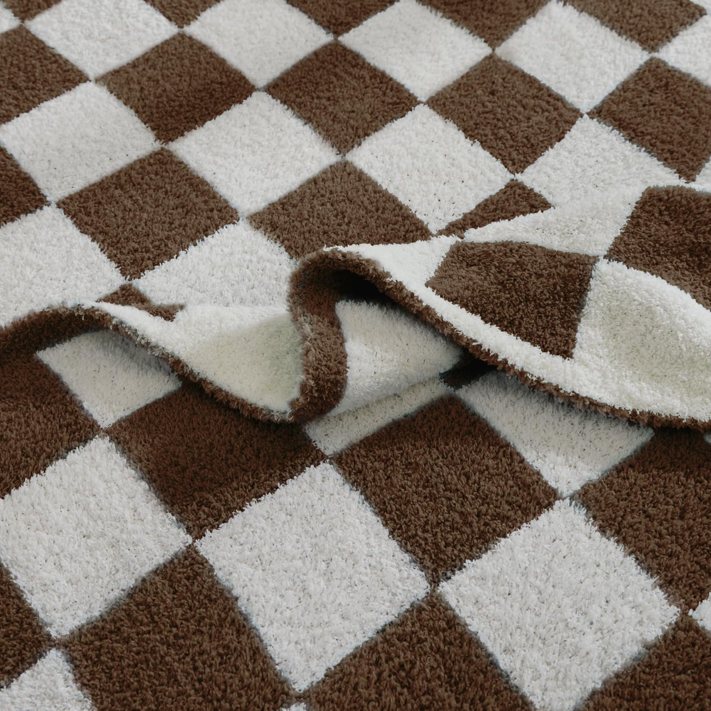 Cozy Checkered Throw Blanket