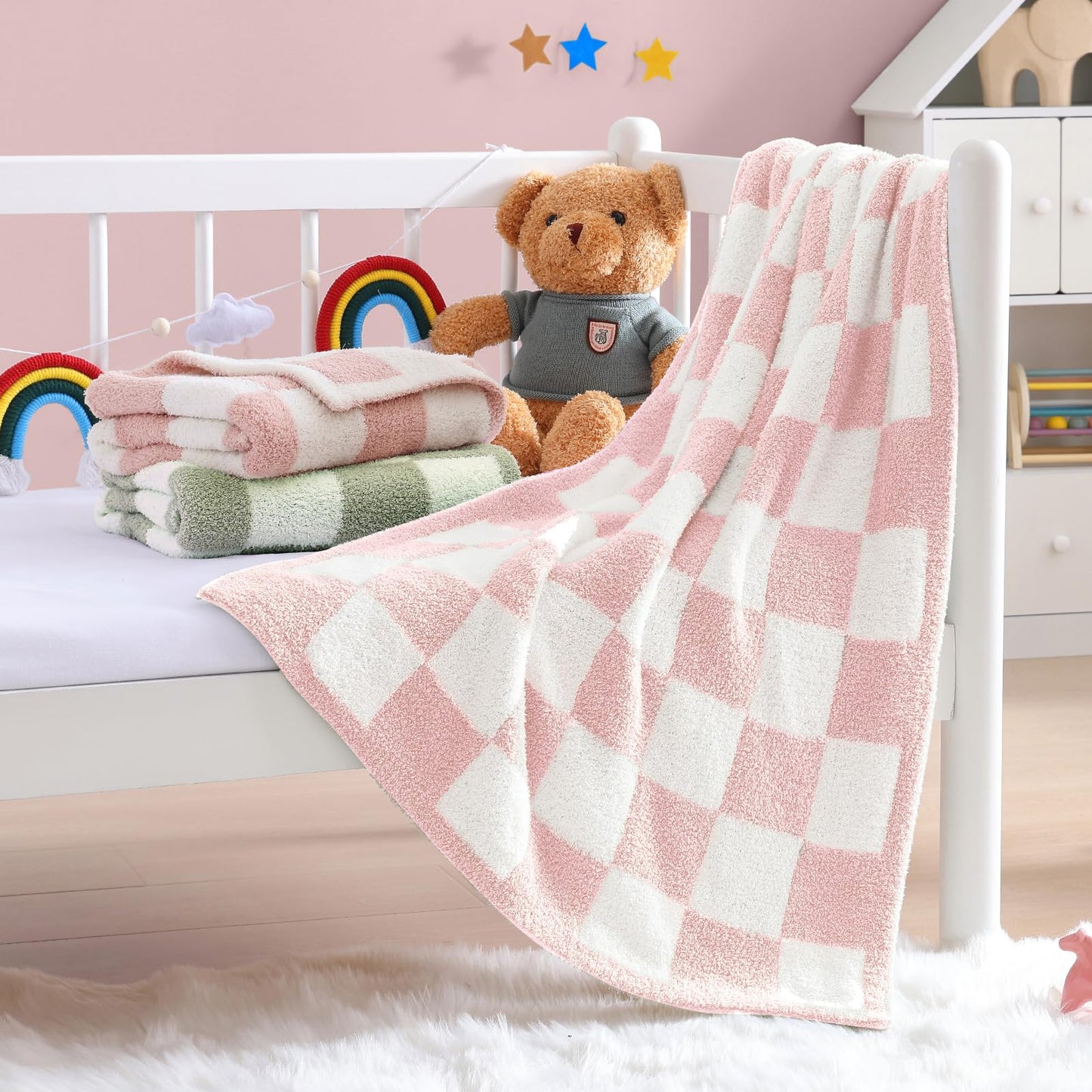 Cozy Checkered Throw Blanket
