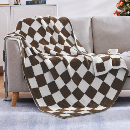 Cozy Checkered Throw Blanket