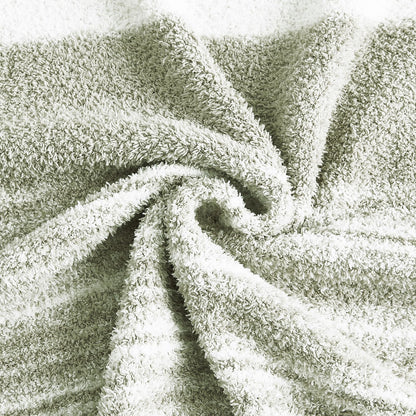 Cozy Checkered Throw Blanket