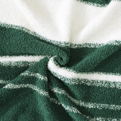 Cozy Checkered Throw Blanket