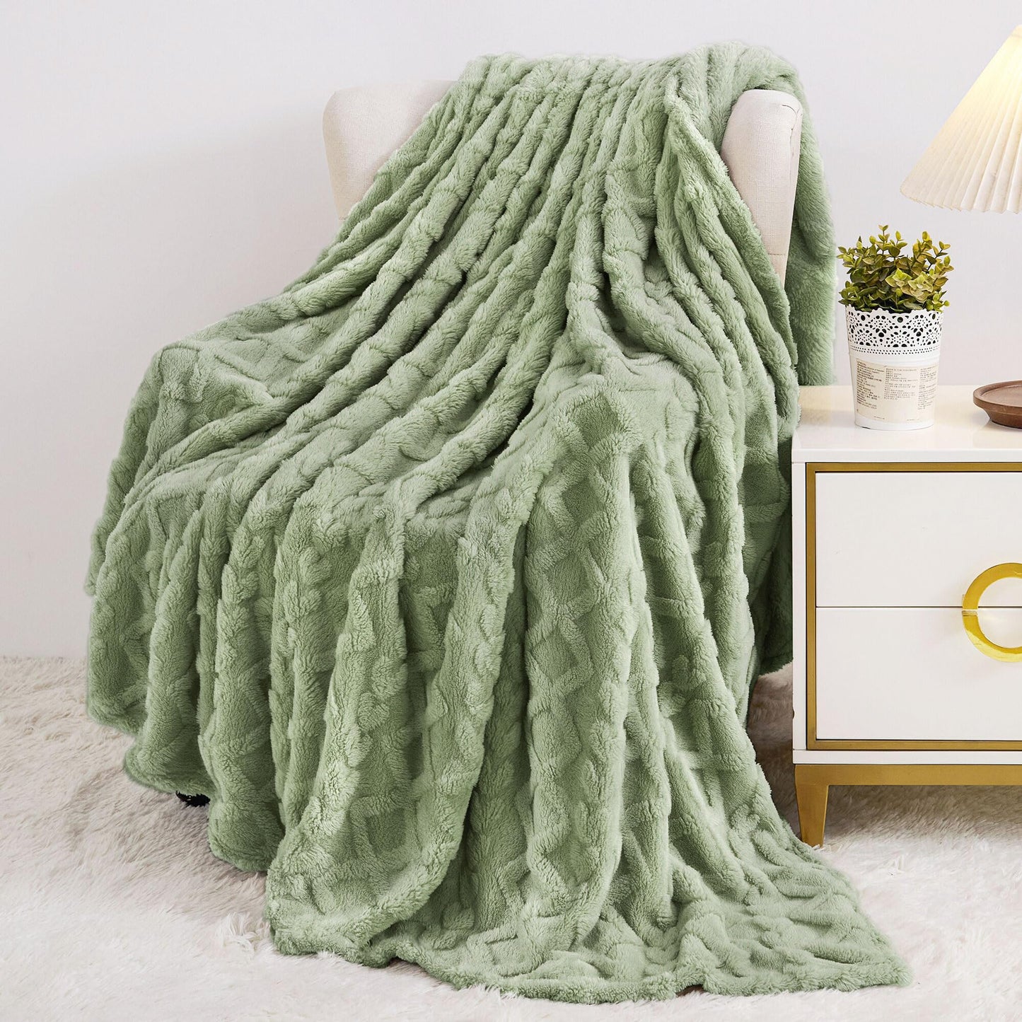 Luxury Plush Faux Fur Throw Blanket