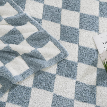 Cozy Checkered Throw Blanket