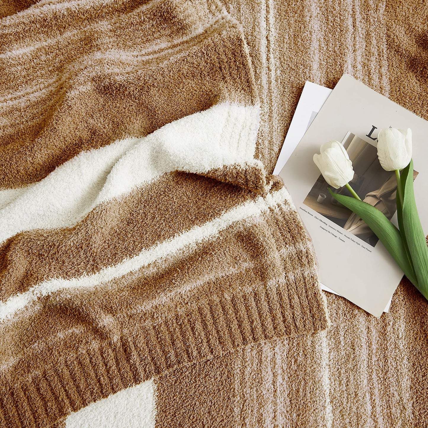 Cozy Checkered Throw Blanket