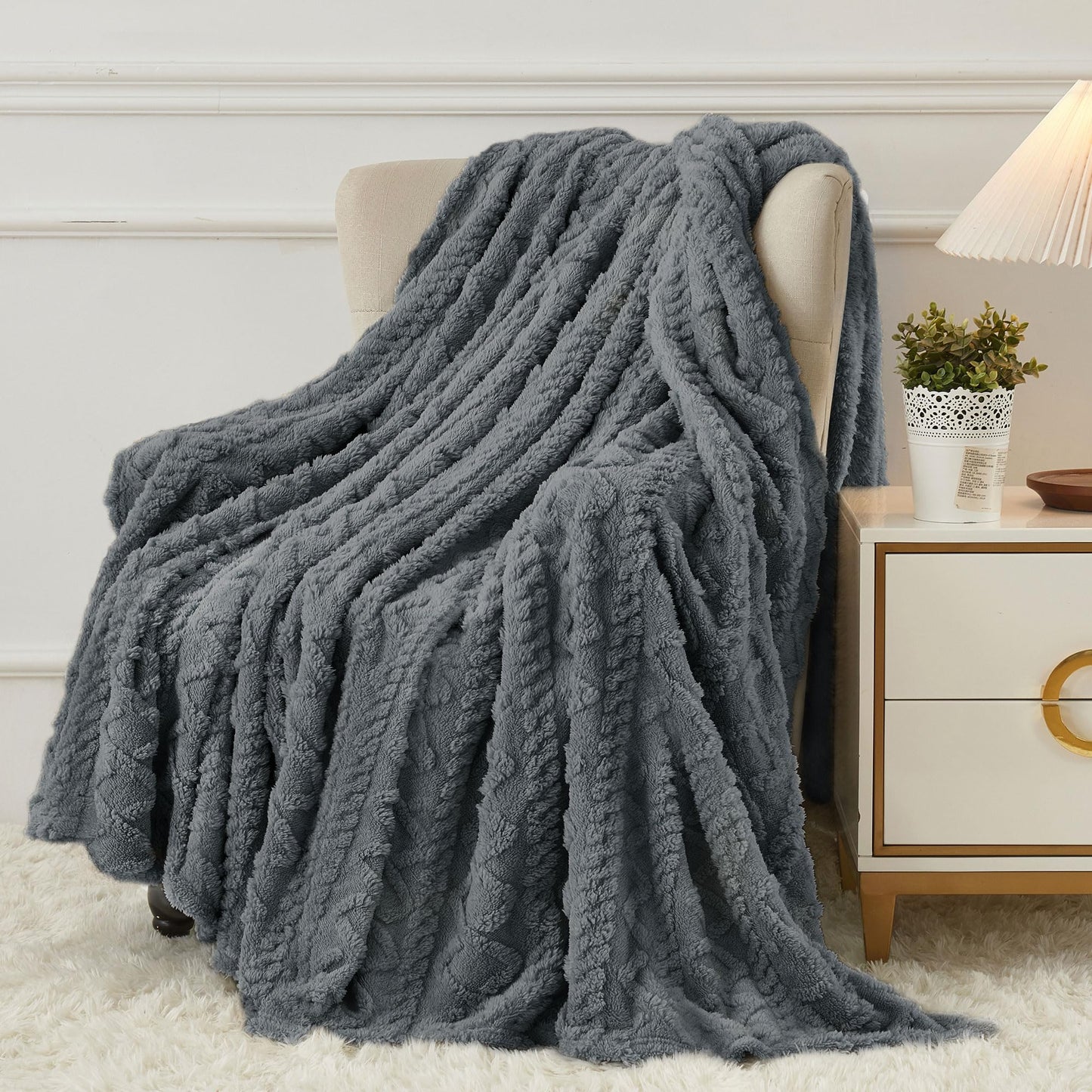 Luxury Plush Faux Fur Throw Blanket
