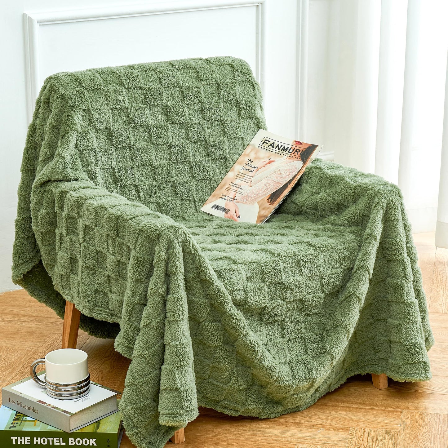 Luxury Plush Faux Fur Throw Blanket