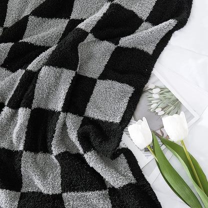 Cozy Checkered Throw Blanket